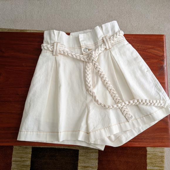NWOT ASOS DESIGN Petite paperbag short in off white with braid belt - Picture 1 of 13